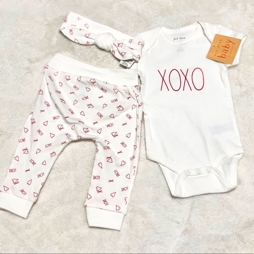 🆕Rae Dunn 3pc XOXO Baby Onesie Set